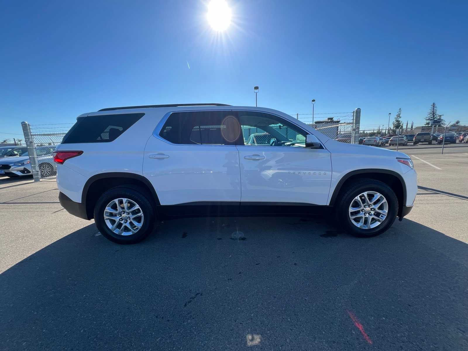 Thumbnail: 2021 Chevrolet Traverse - 10