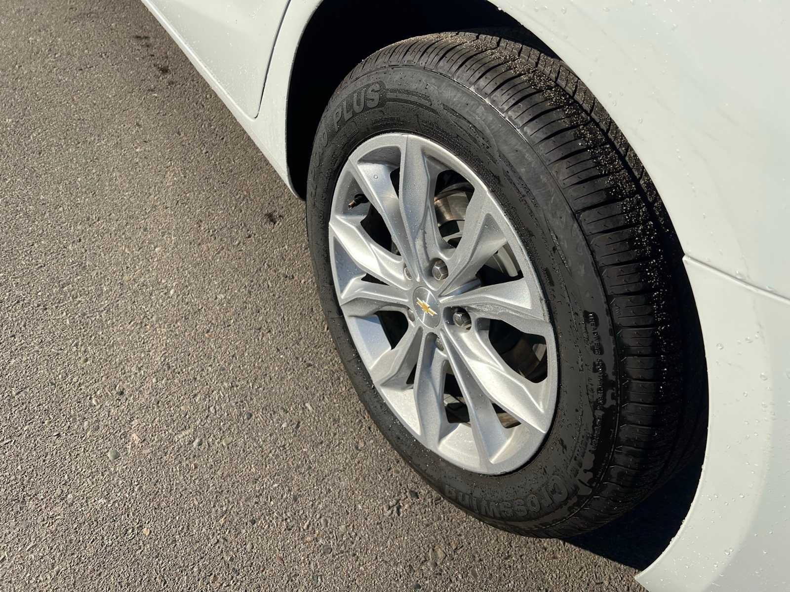 Thumbnail: 2023 Chevrolet Malibu - 17