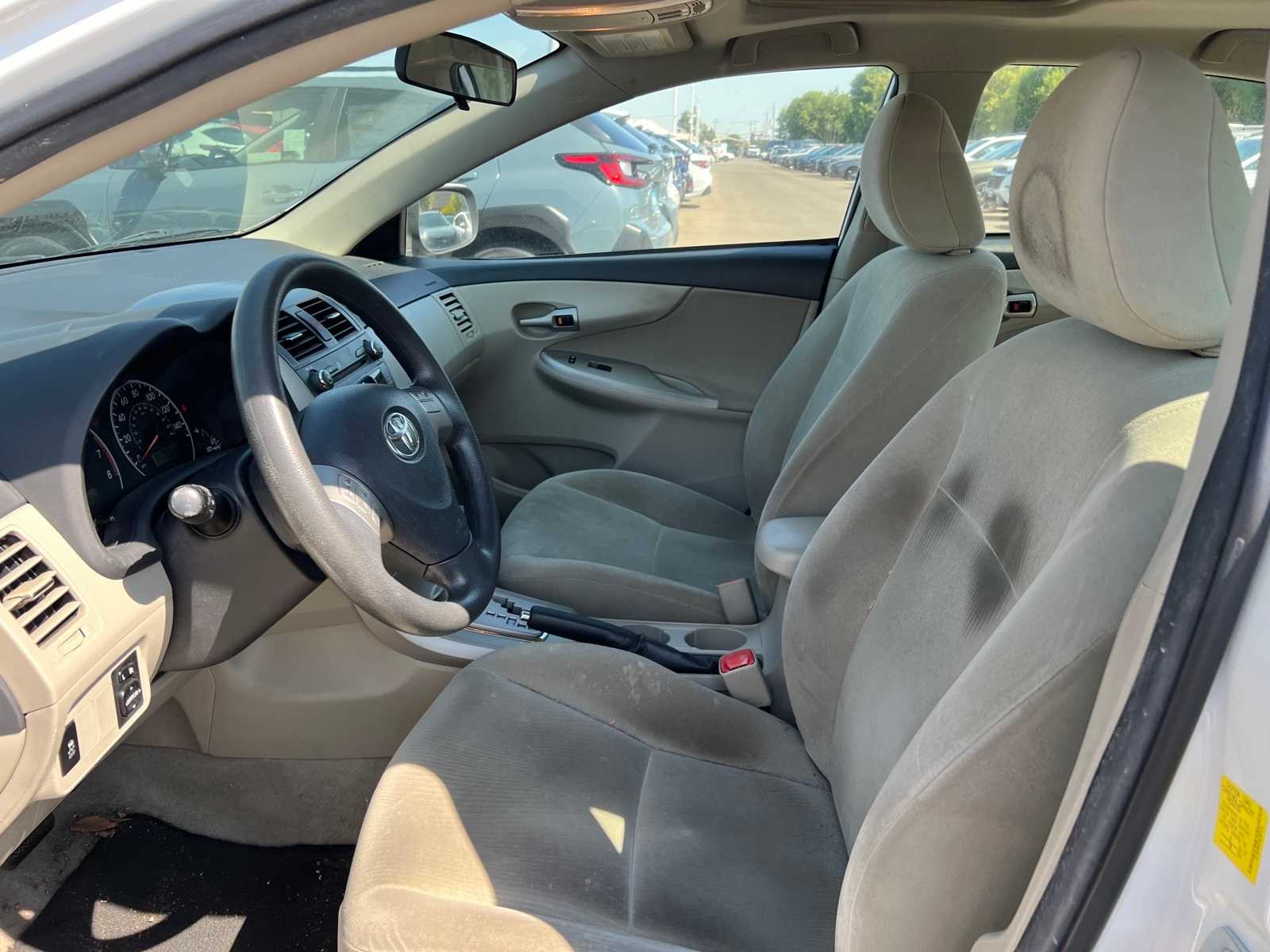 Thumbnail: 2011 Toyota Corolla - 15
