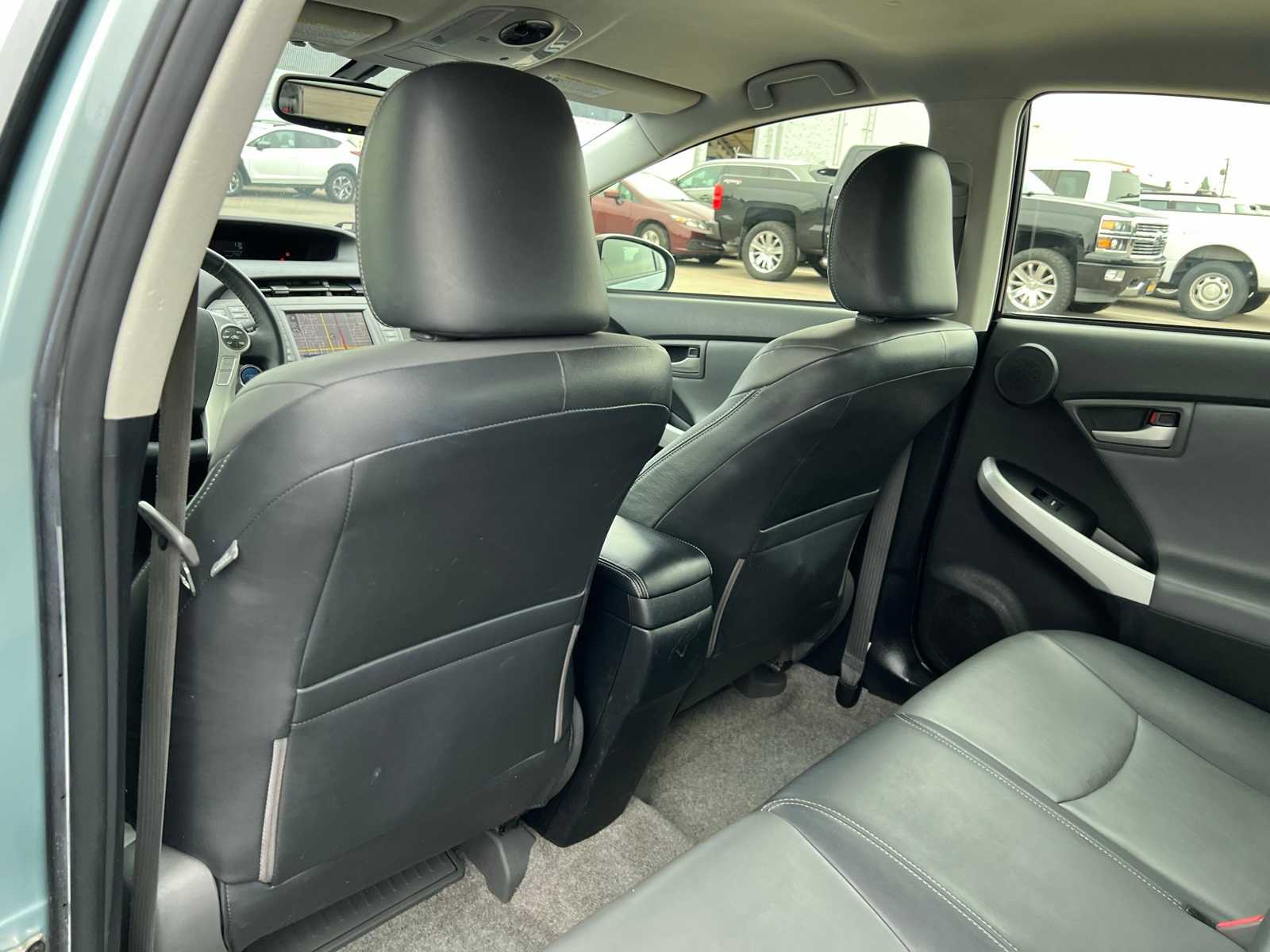 Thumbnail: 2012 Toyota Prius - 18