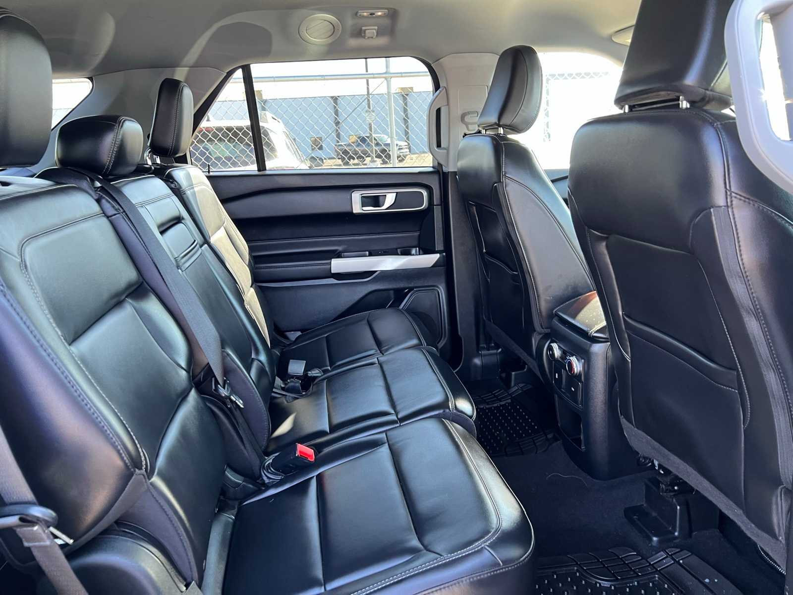 Thumbnail: 2021 Ford Explorer - 23