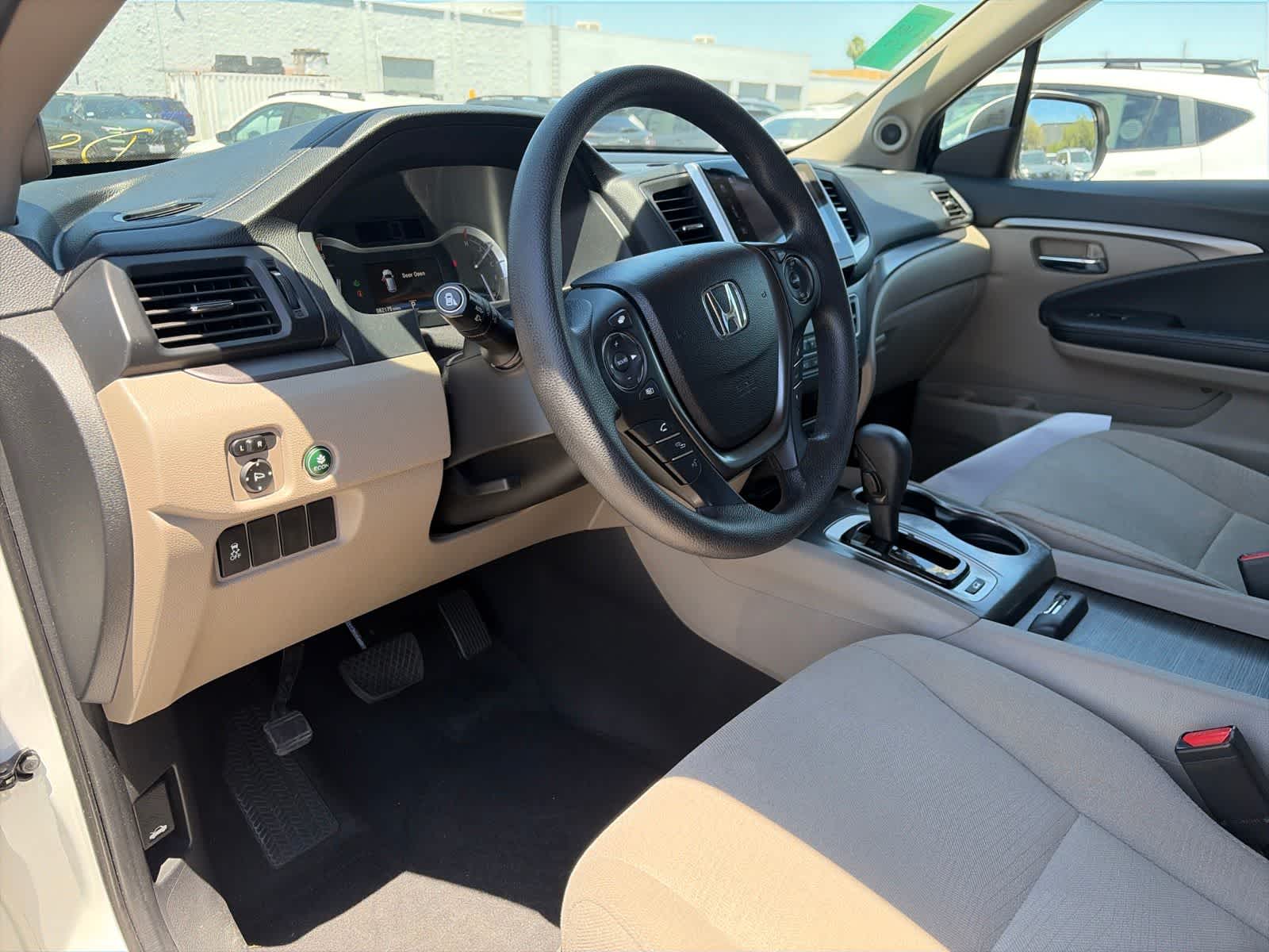 Thumbnail: 2018 Honda Pilot - 25