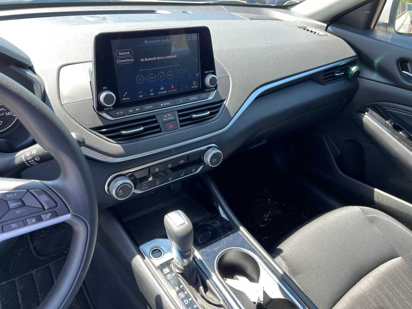 Thumbnail: 2021 Nissan Altima - 32
