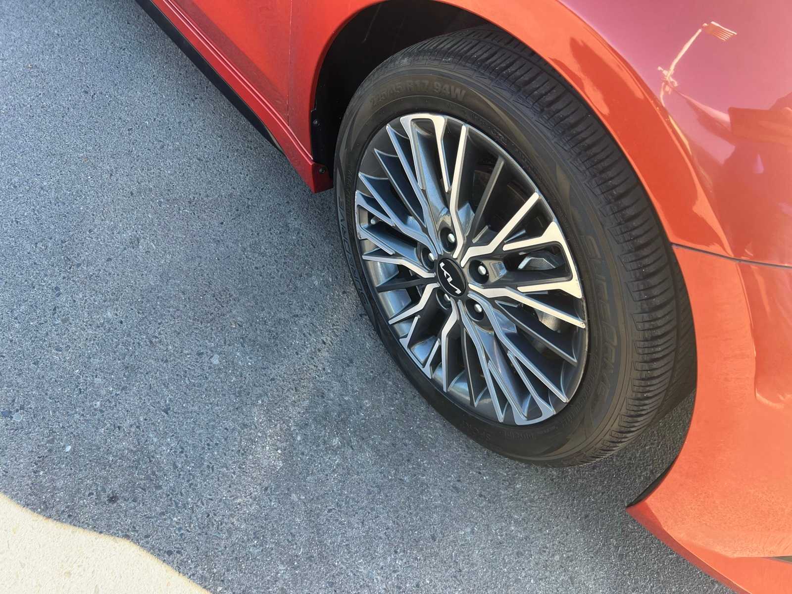 Thumbnail: 2023 Kia Forte - 24