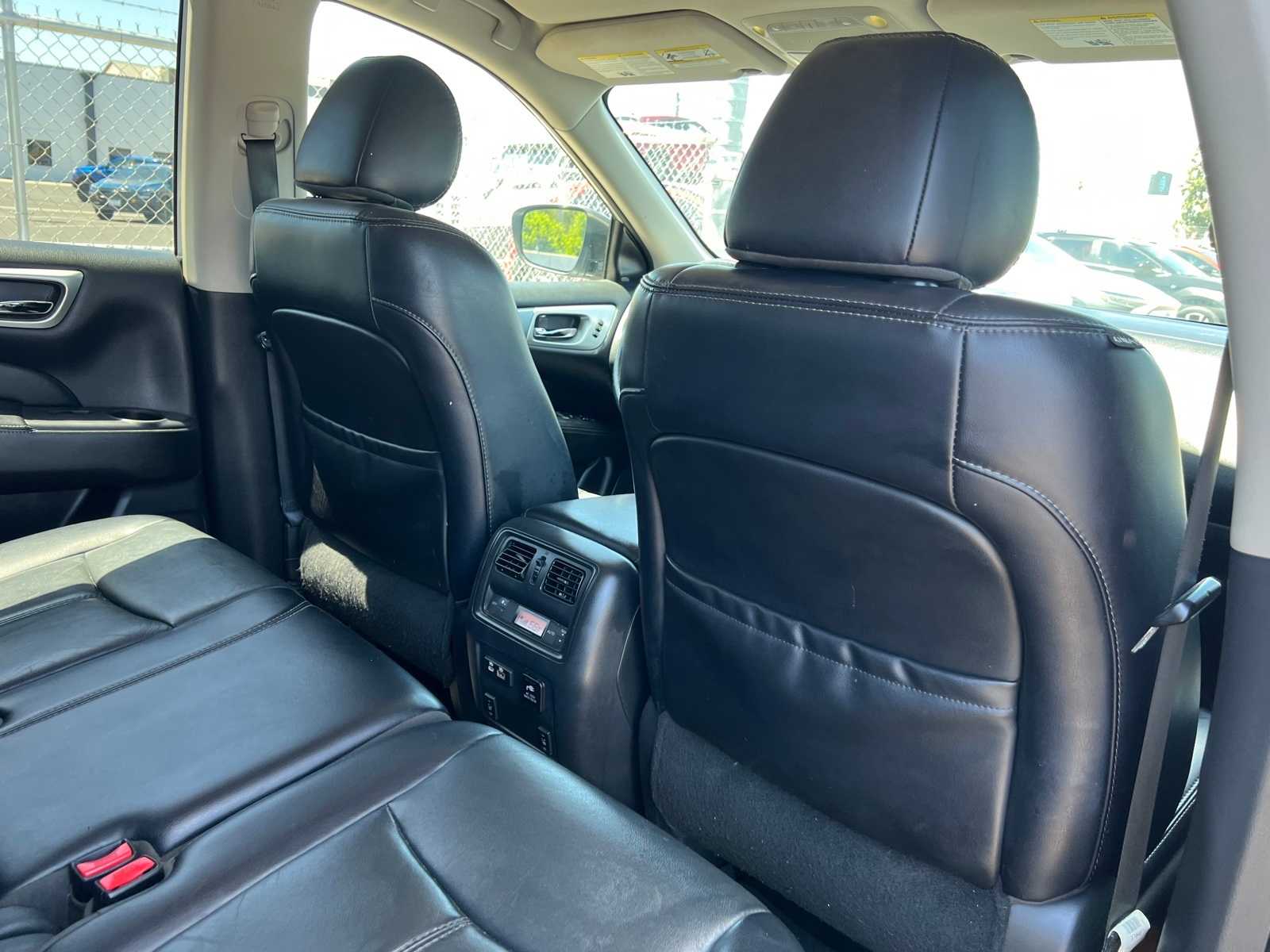Thumbnail: 2019 Nissan Pathfinder - 22