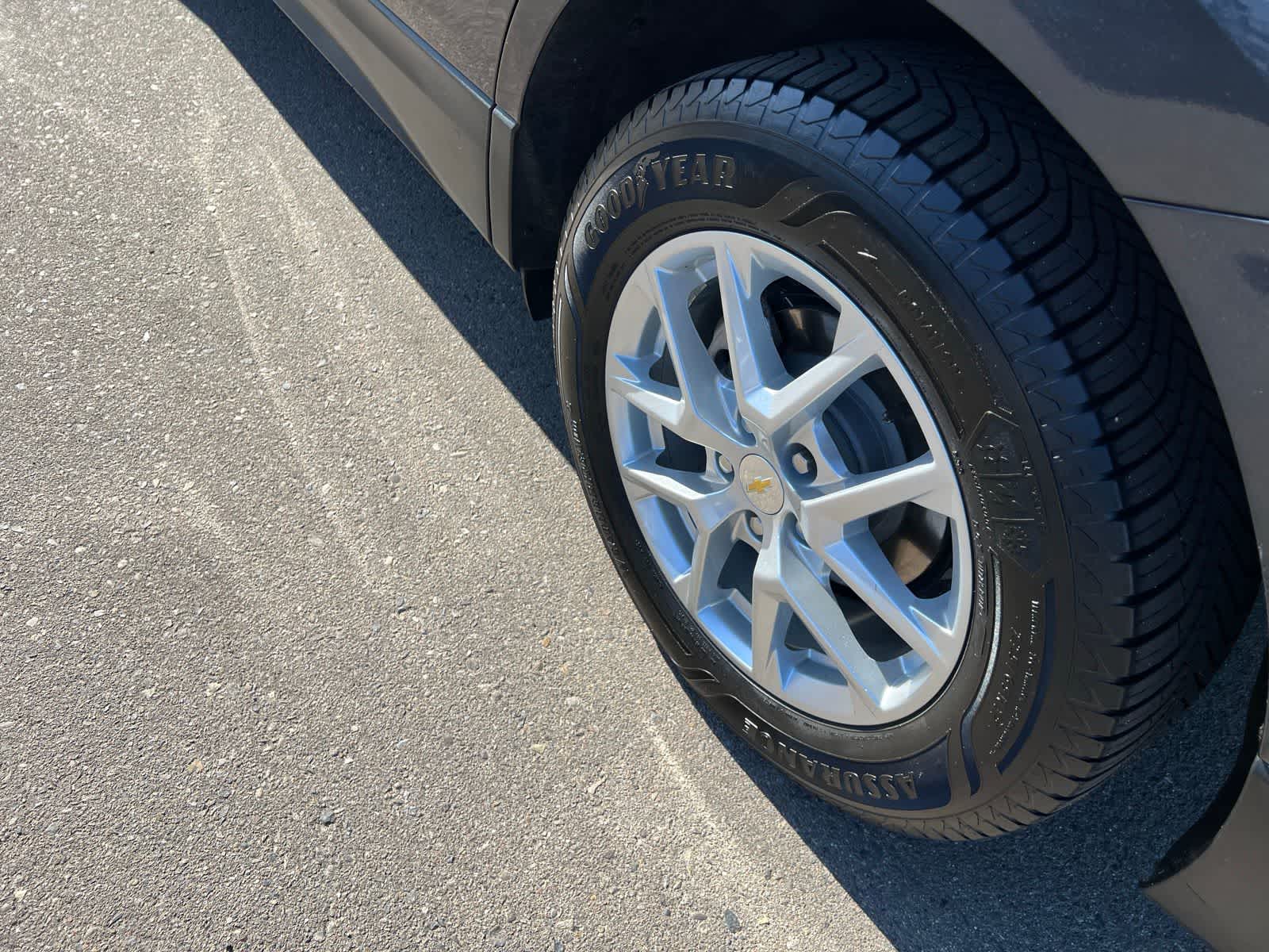Thumbnail: 2022 Chevrolet Equinox - 17