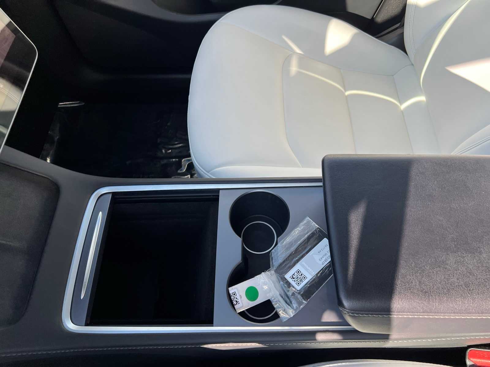 Thumbnail: 2022 Tesla Model Y - 38