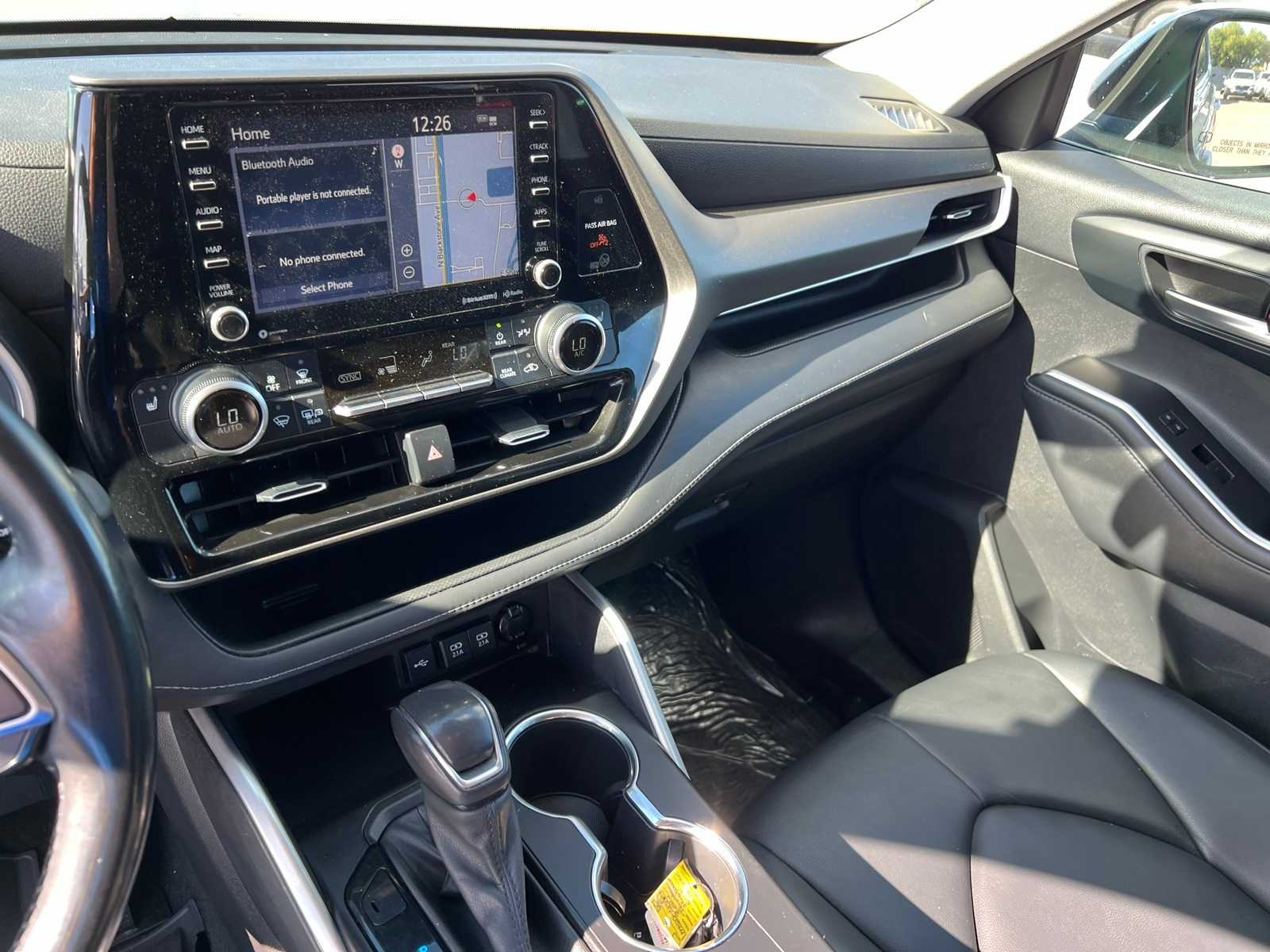 Thumbnail: 2021 Toyota Highlander - 33