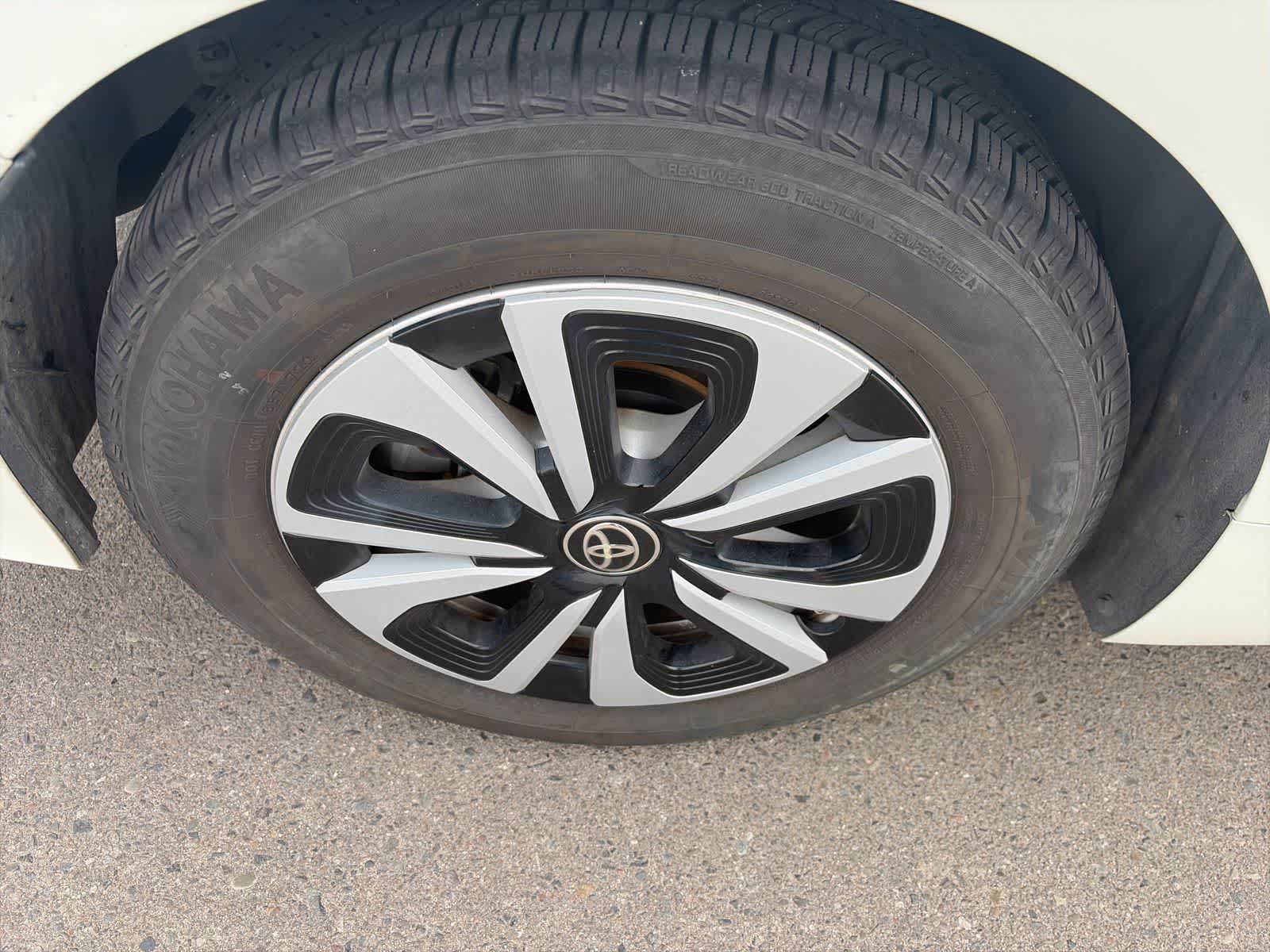 Thumbnail: 2018 Toyota Prius Prime - 12