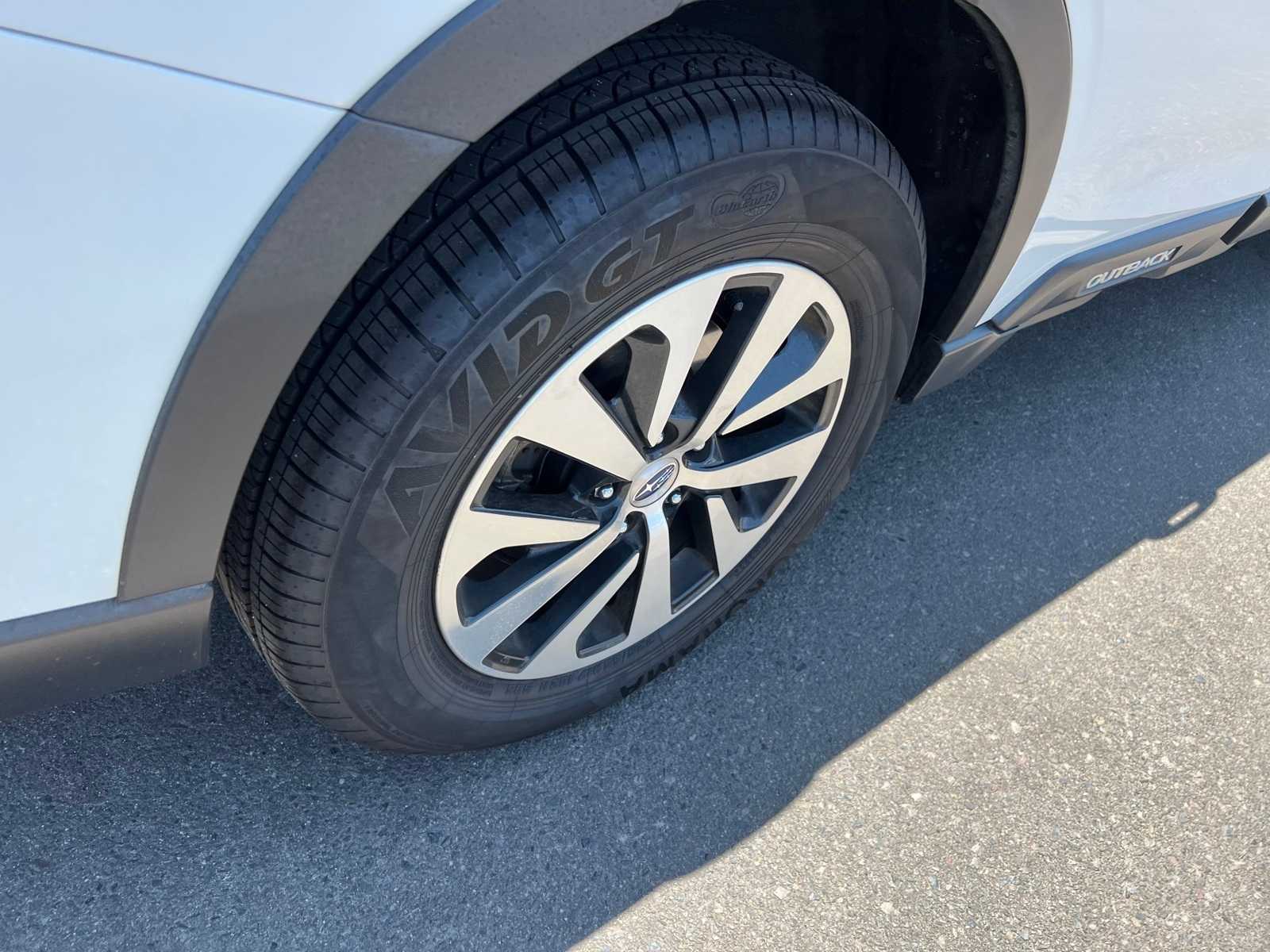 Thumbnail: 2022 Subaru Outback - 21