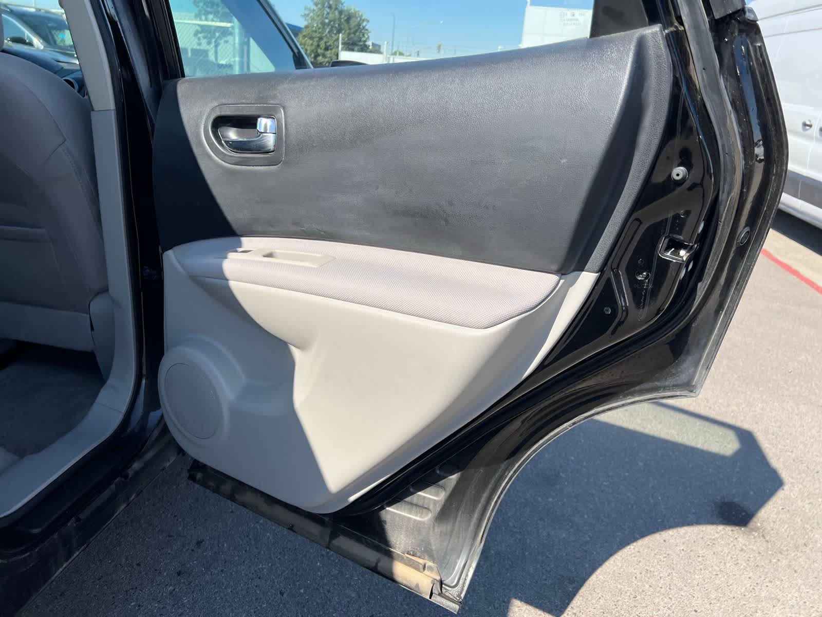 Thumbnail: 2014 Nissan Rogue - 23