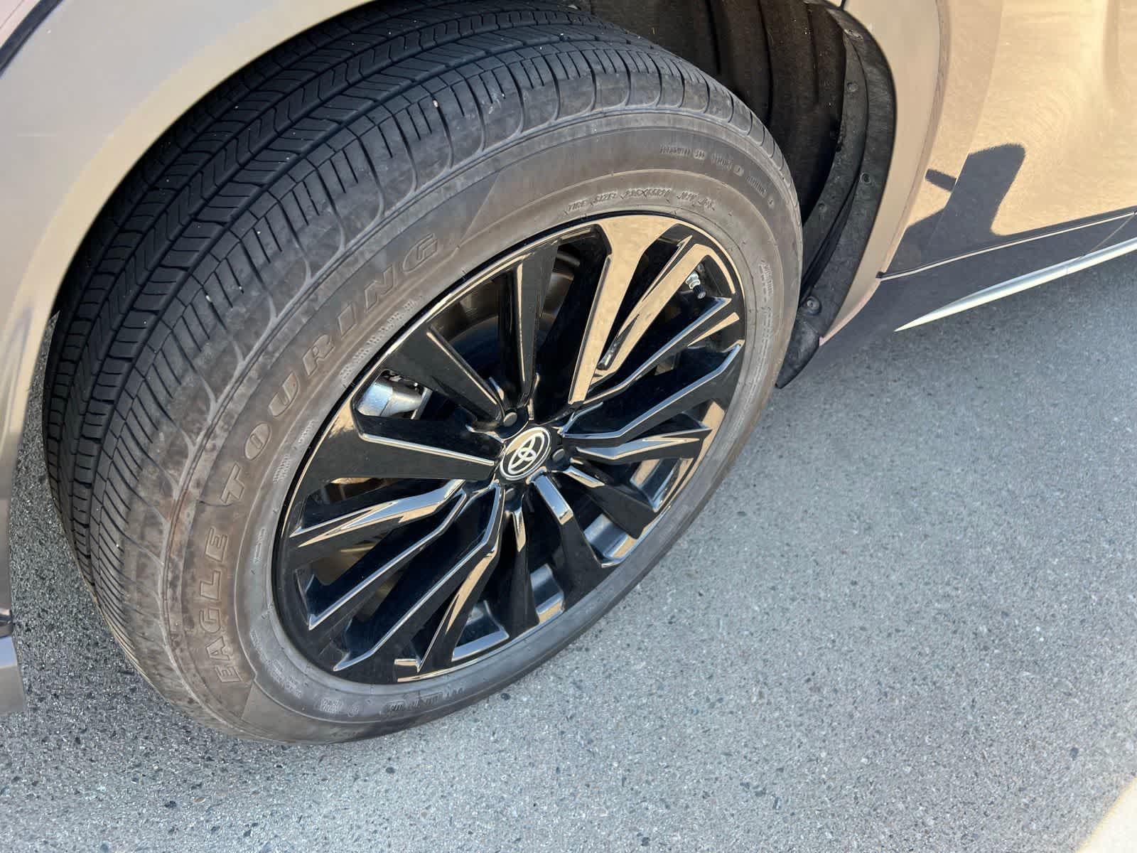 Thumbnail: 2025 Toyota Highlander - 21