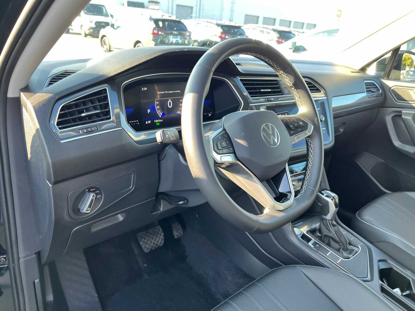 Thumbnail: 2023 Volkswagen Tiguan - 13