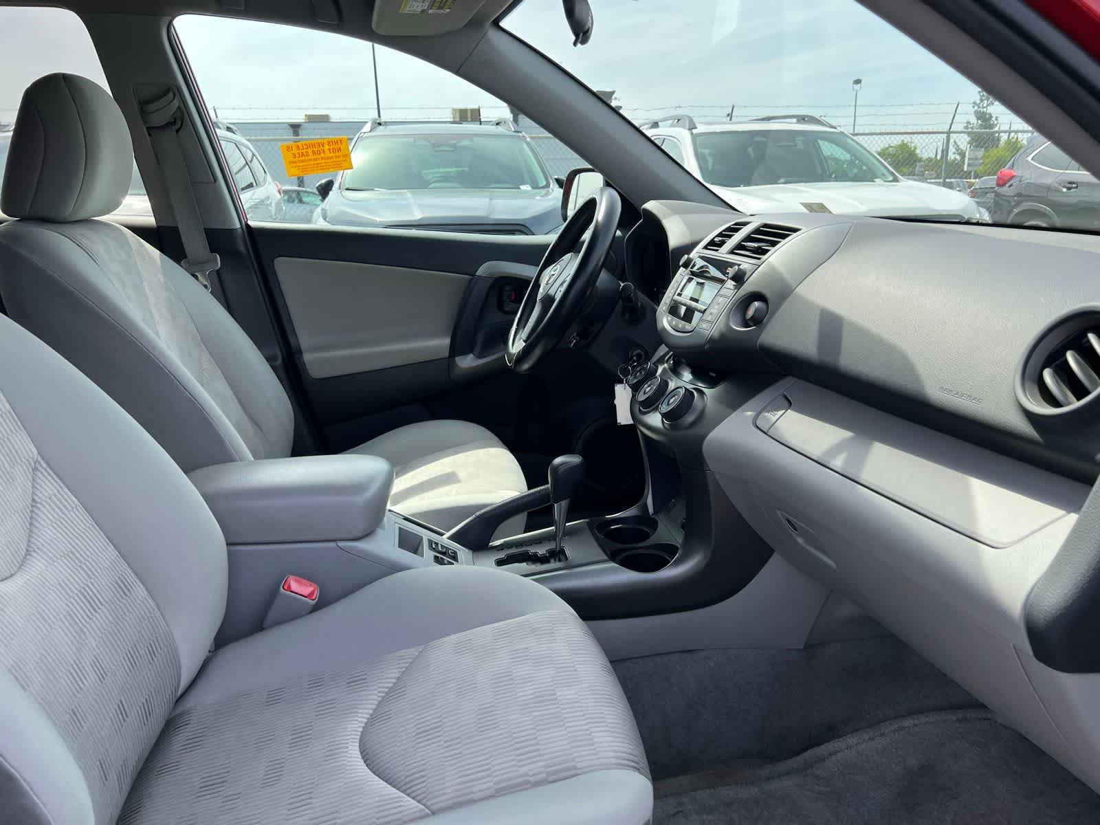 Thumbnail: 2010 Toyota RAV4 - 27