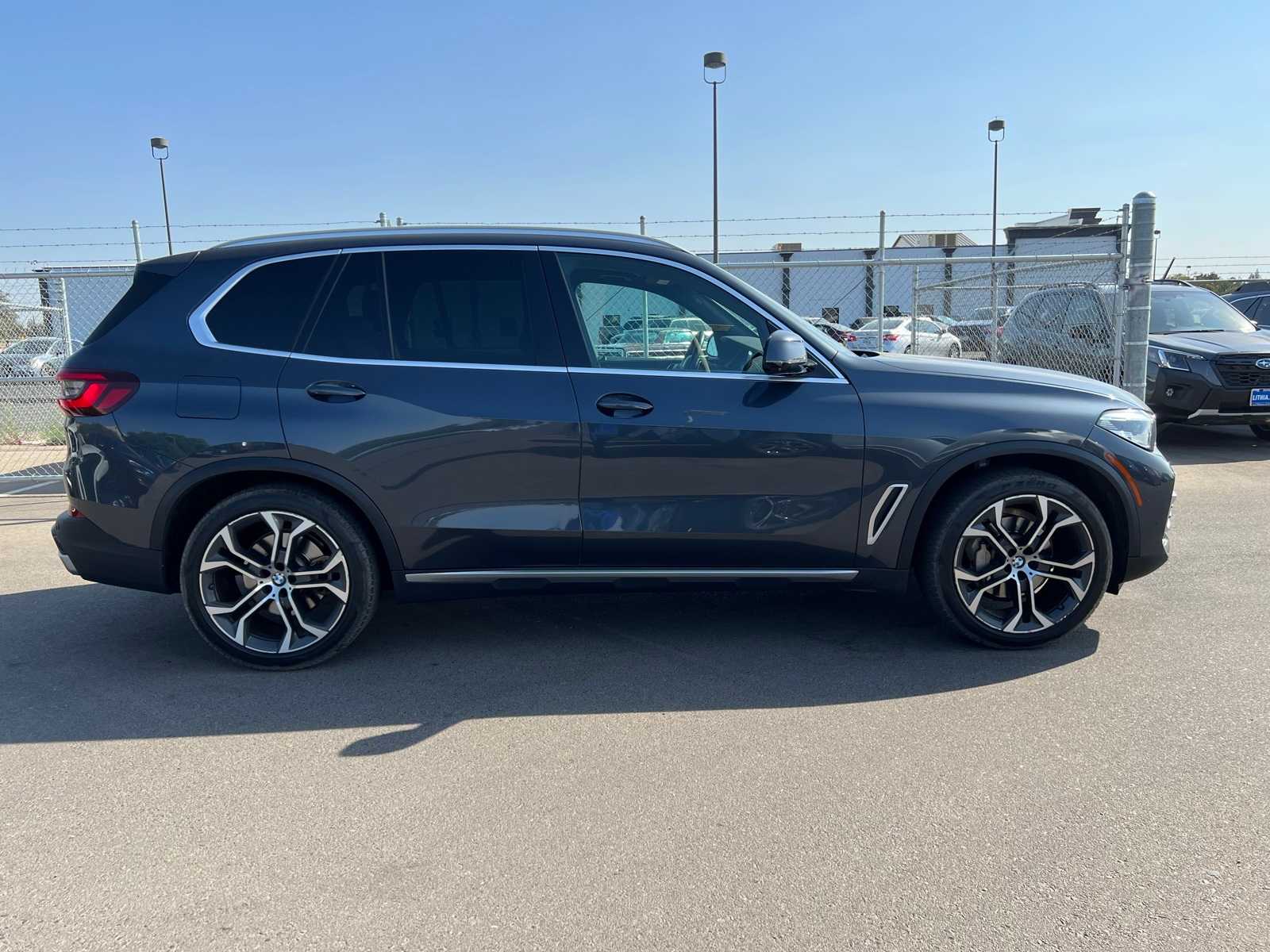 Thumbnail: 2022 BMW X5 - 10