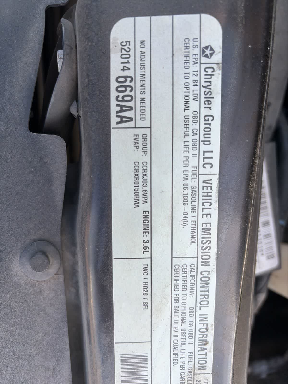 Thumbnail: 2012 Chrysler Town & Country - 27