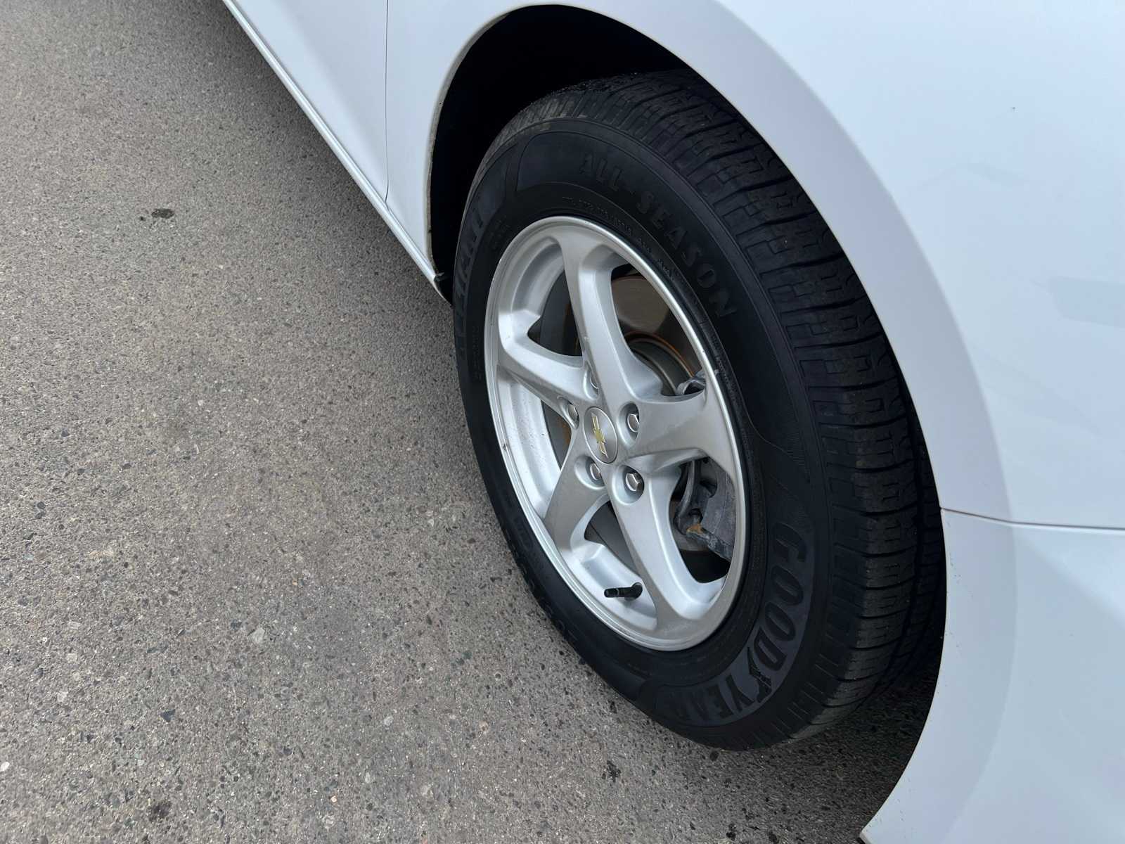 Thumbnail: 2018 Chevrolet Malibu - 24