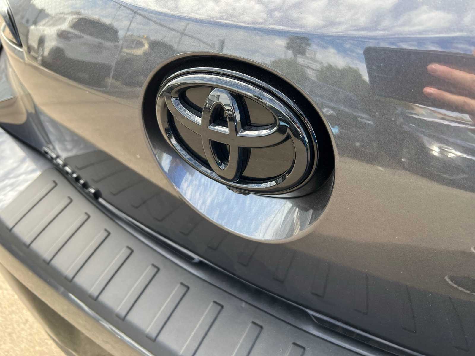Thumbnail: 2025 Toyota Corolla - 6