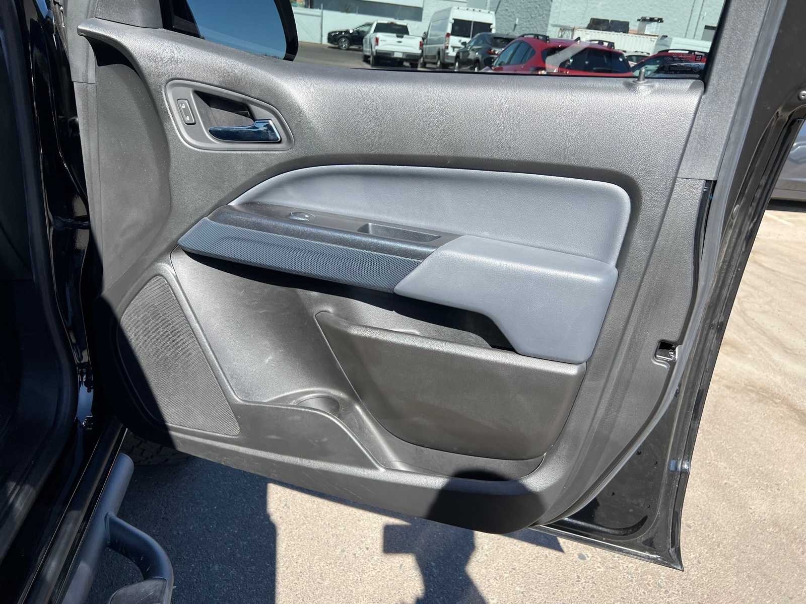 Thumbnail: 2021 Chevrolet Colorado - 28