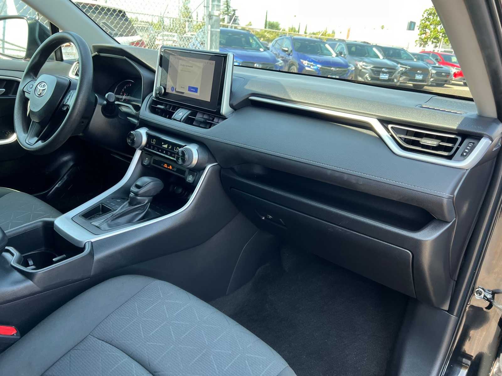 2023 Toyota RAV4 XLE 26