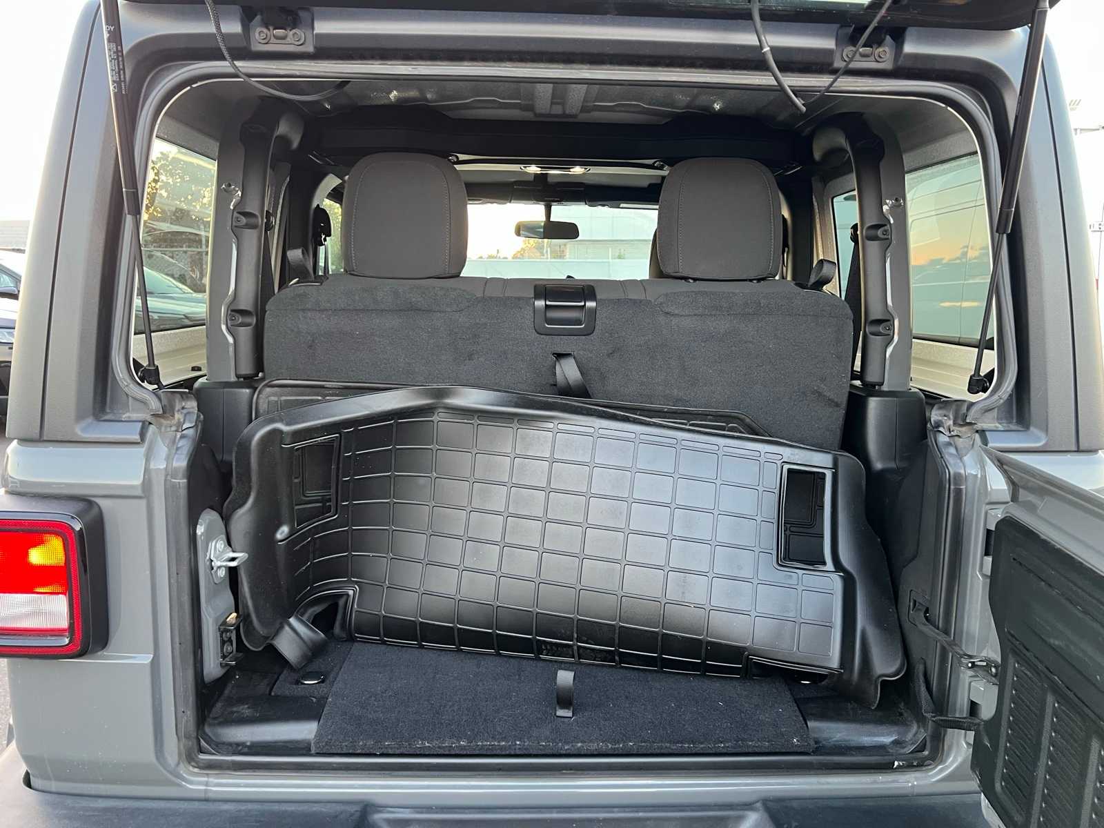 Thumbnail: 2020 Jeep Wrangler - 5