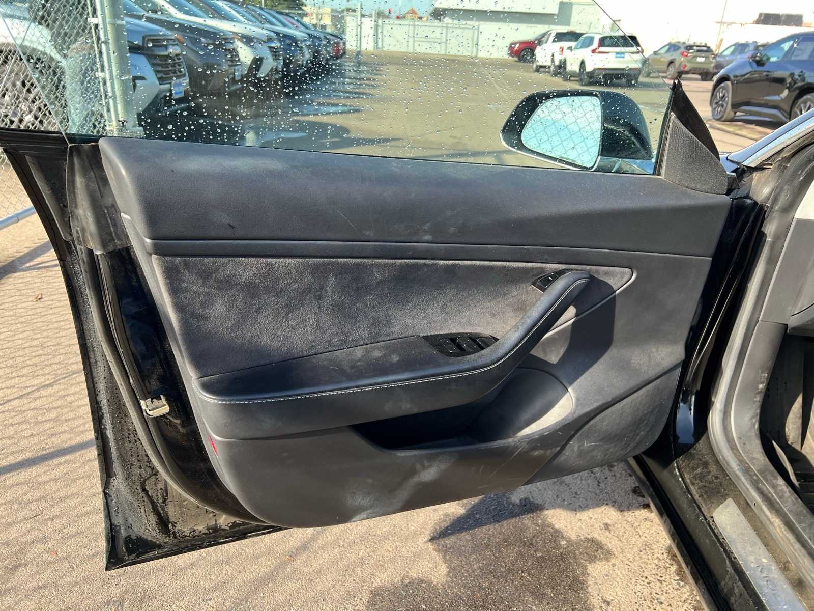 Thumbnail: 2020 Tesla Model 3 - 14