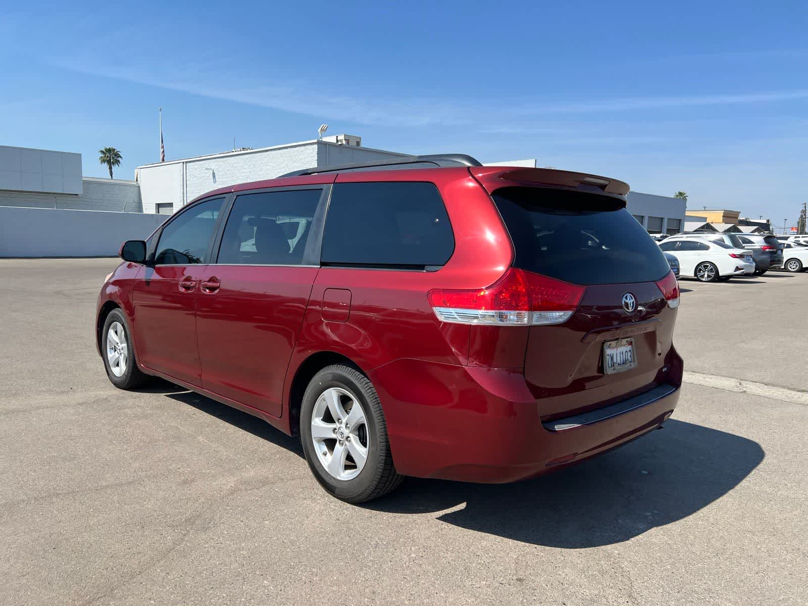 Thumbnail: 2014 Toyota Sienna - 2