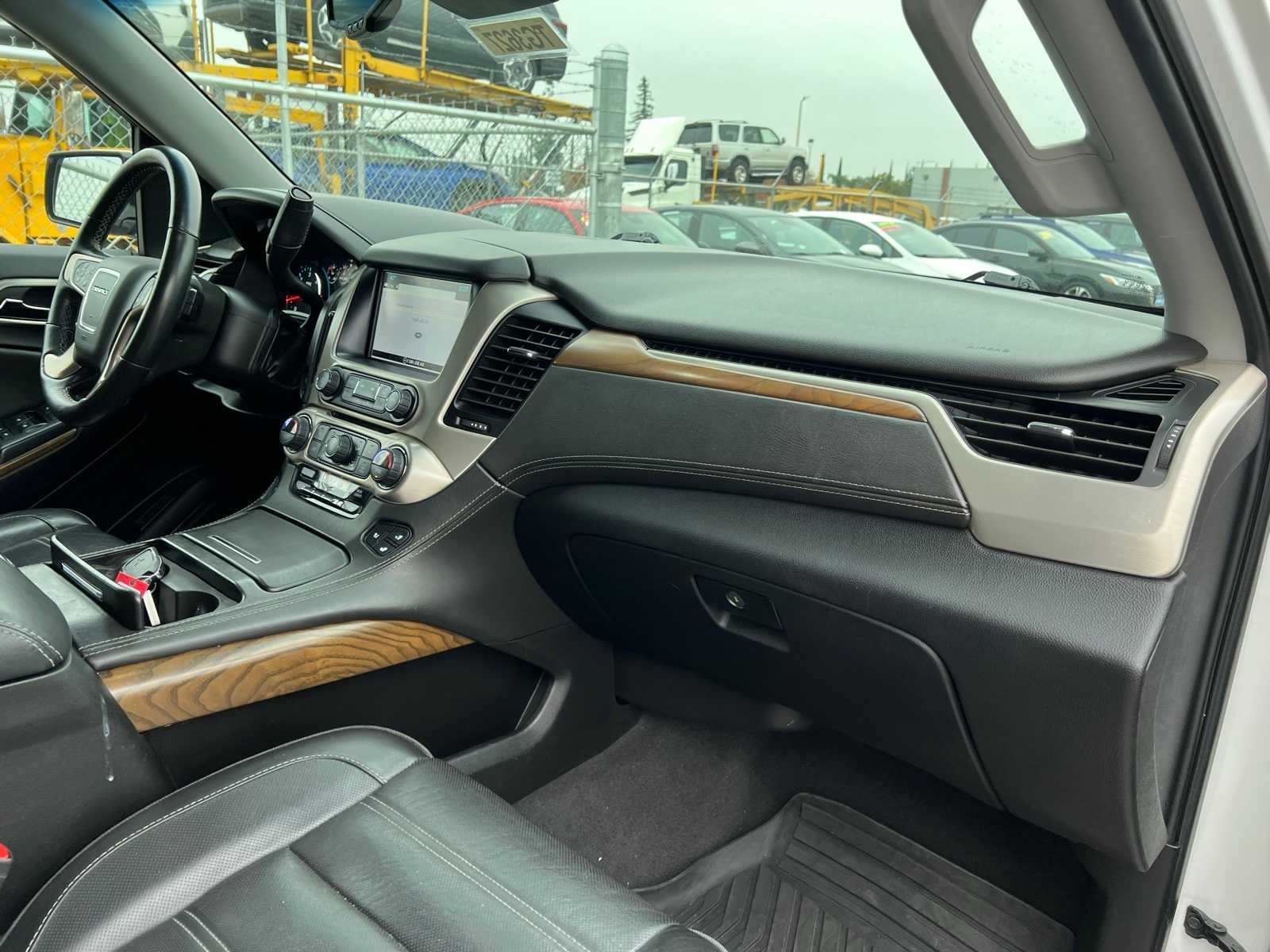 Thumbnail: 2020 GMC Yukon - 26