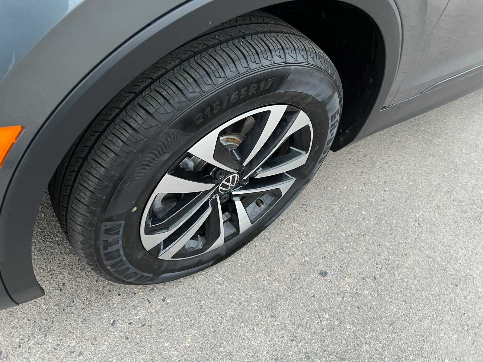 Thumbnail: 2024 Volkswagen Tiguan - 12