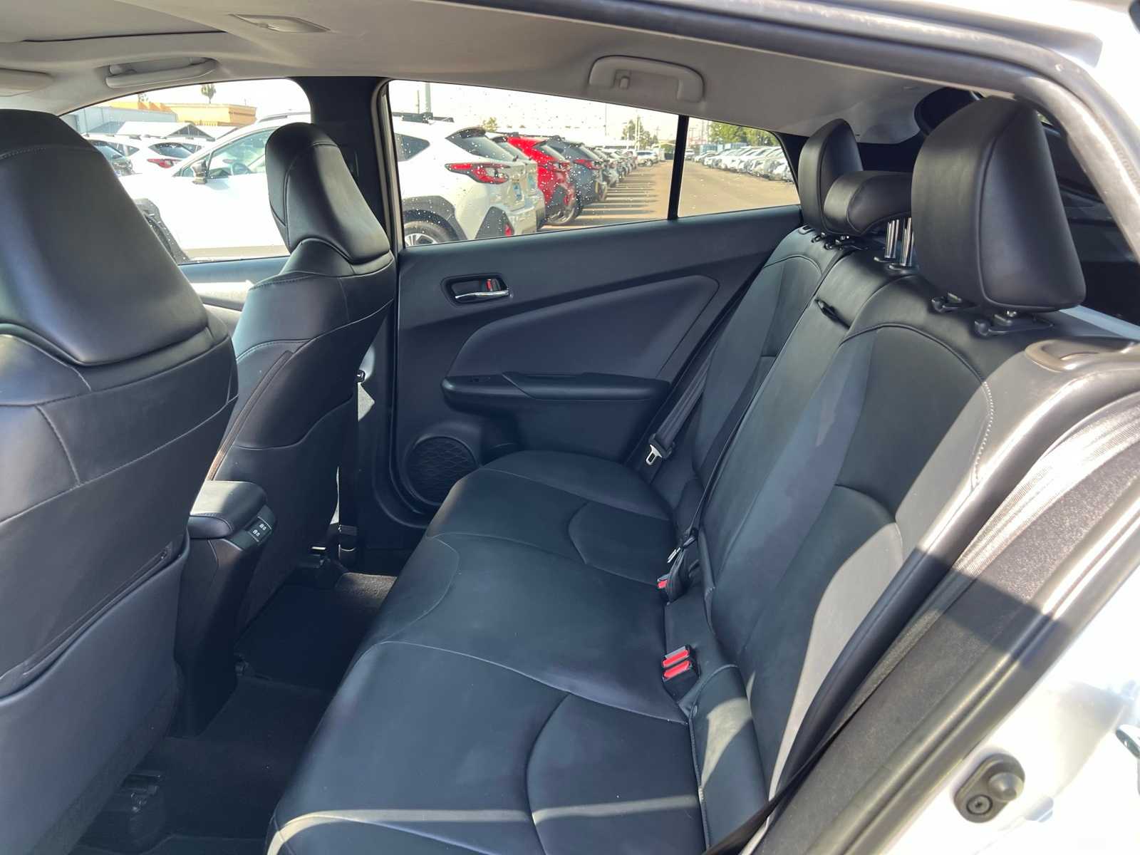 Thumbnail: 2019 Toyota Prius - 19