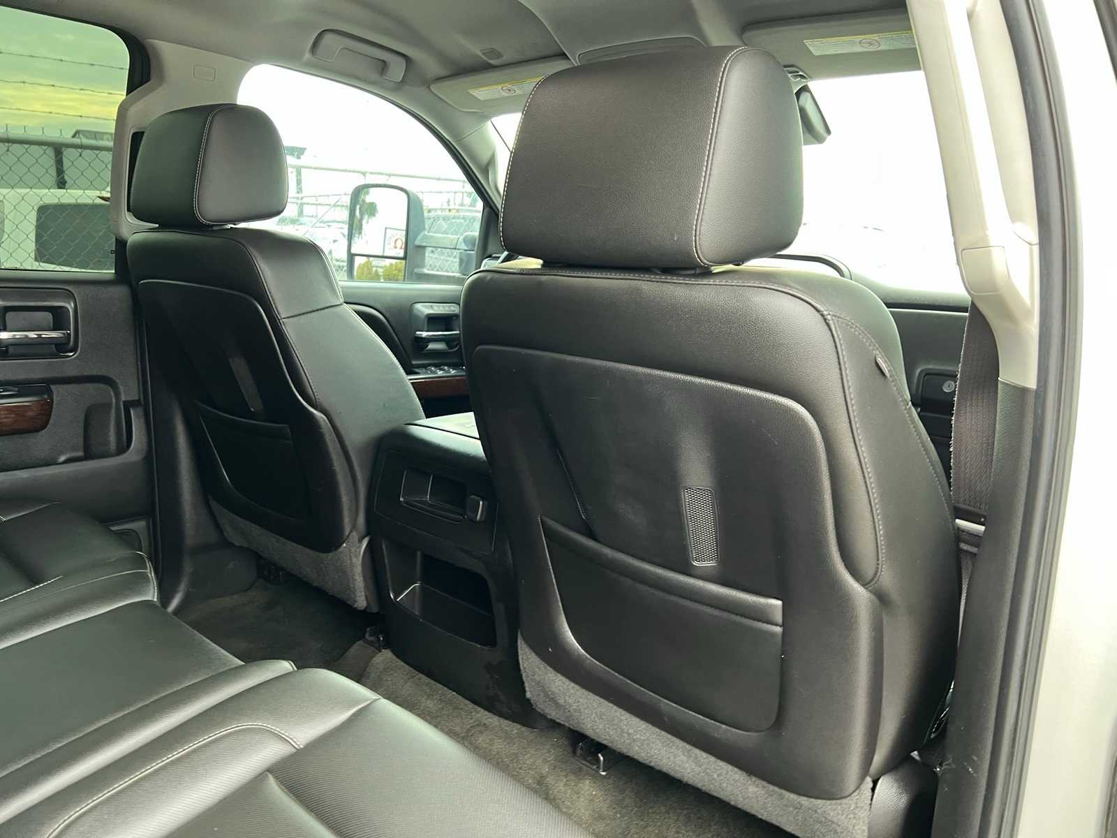 Thumbnail: 2015 GMC Sierra 2500 - 19