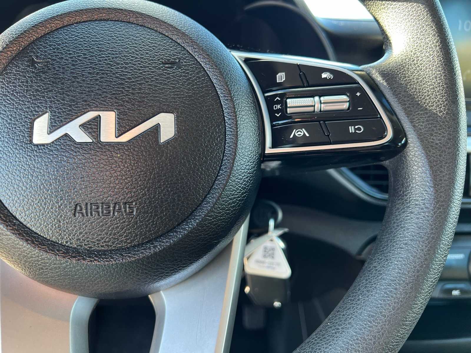 Thumbnail: 2023 Kia Forte - 35