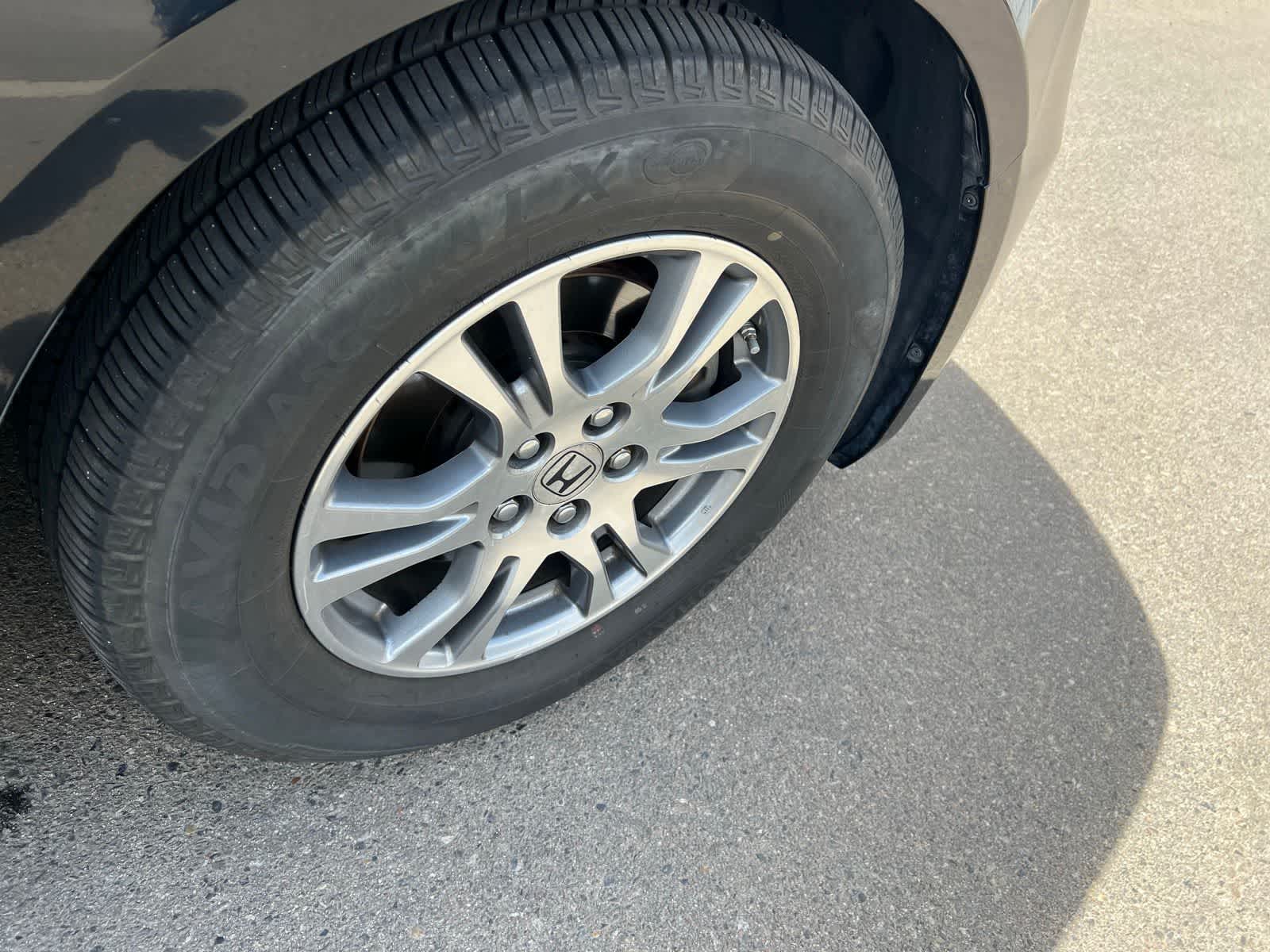 Thumbnail: 2011 Honda Odyssey - 24