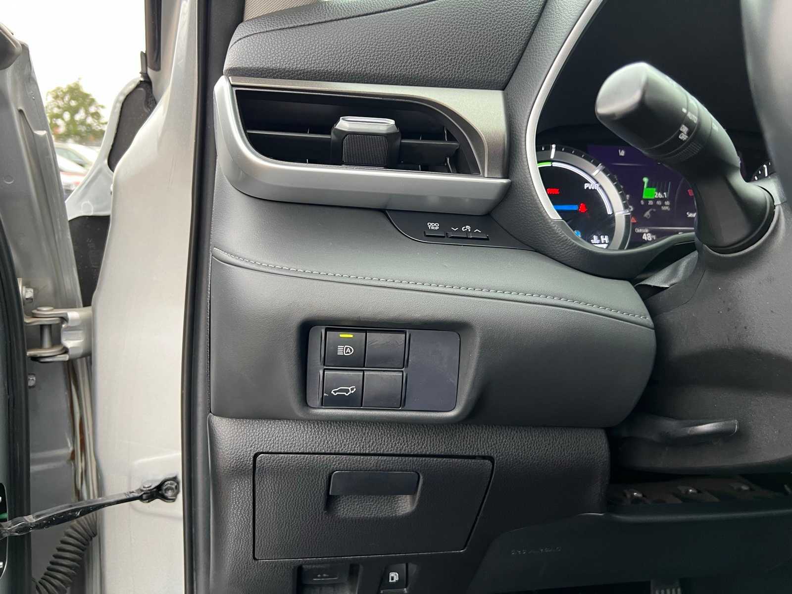 Thumbnail: 2021 Toyota Highlander - 34