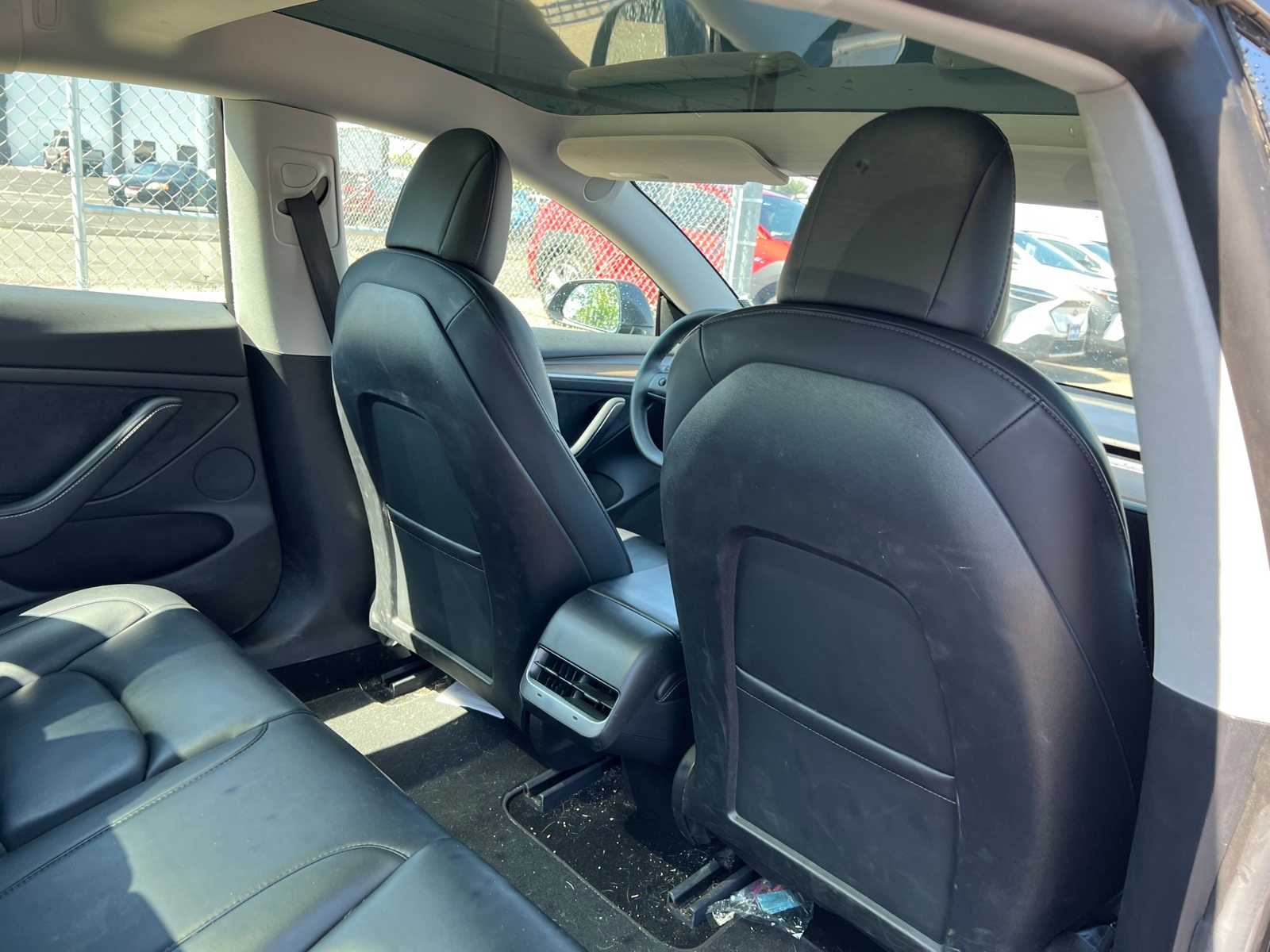 Thumbnail: 2021 Tesla Model 3 - 21