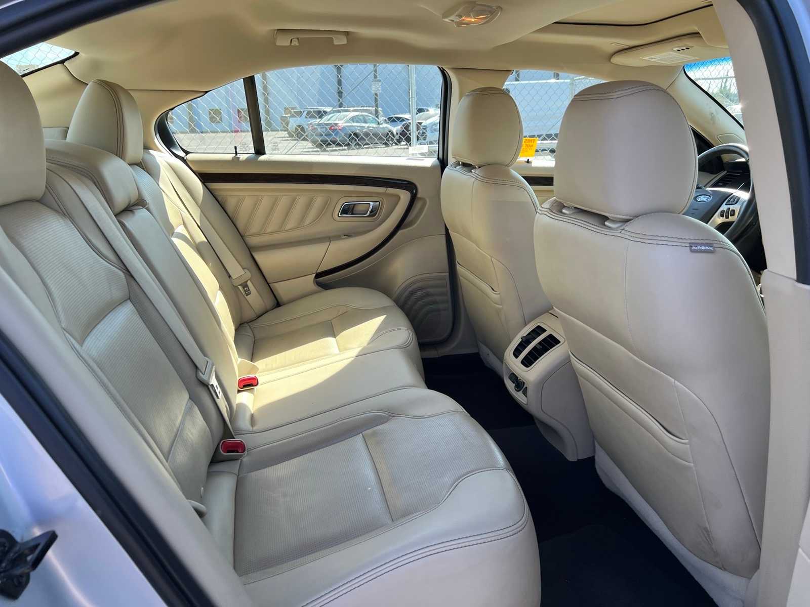 Thumbnail: 2019 Ford Taurus - 23