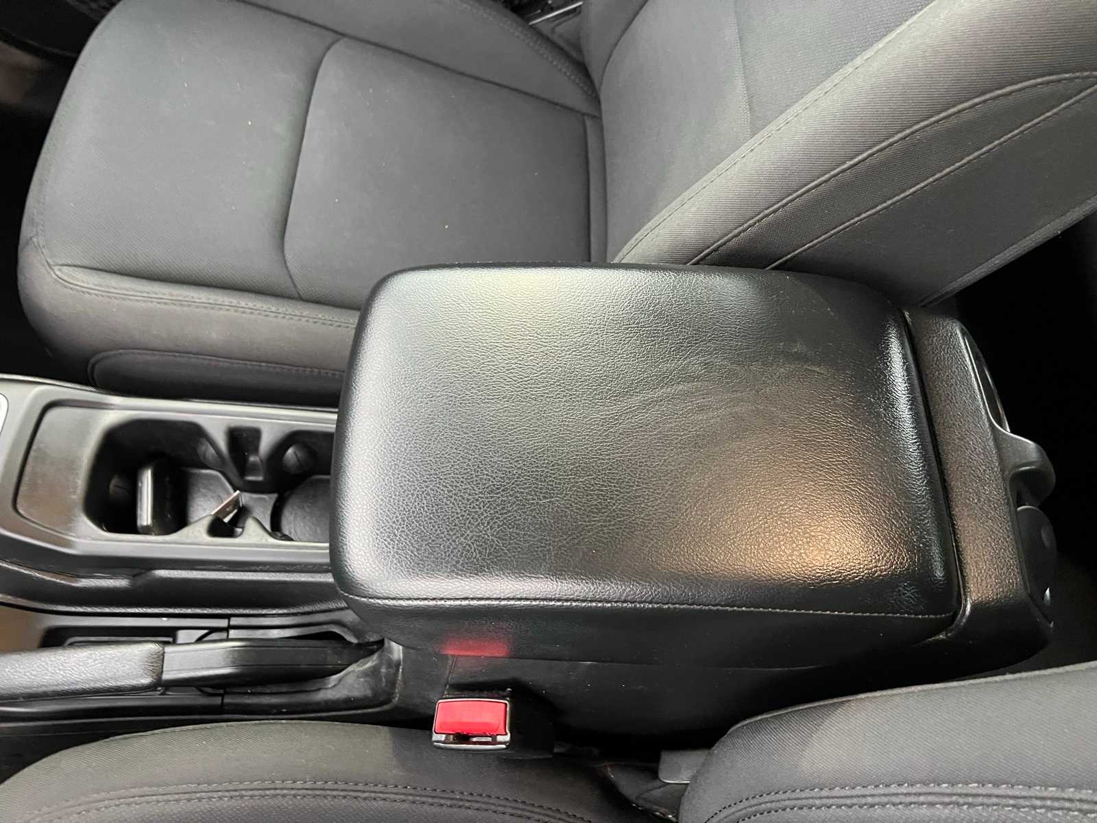 Thumbnail: 2022 Jeep Wrangler - 37