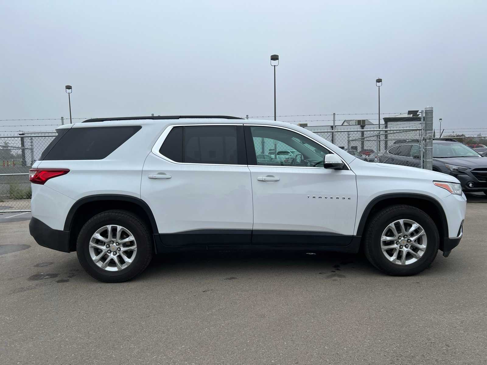 Thumbnail: 2021 Chevrolet Traverse - 9