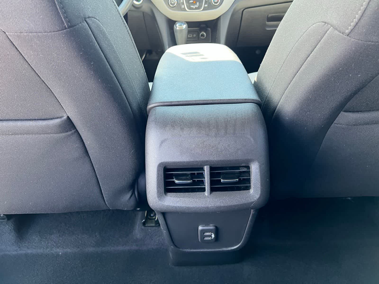 Thumbnail: 2020 Chevrolet Equinox - 32