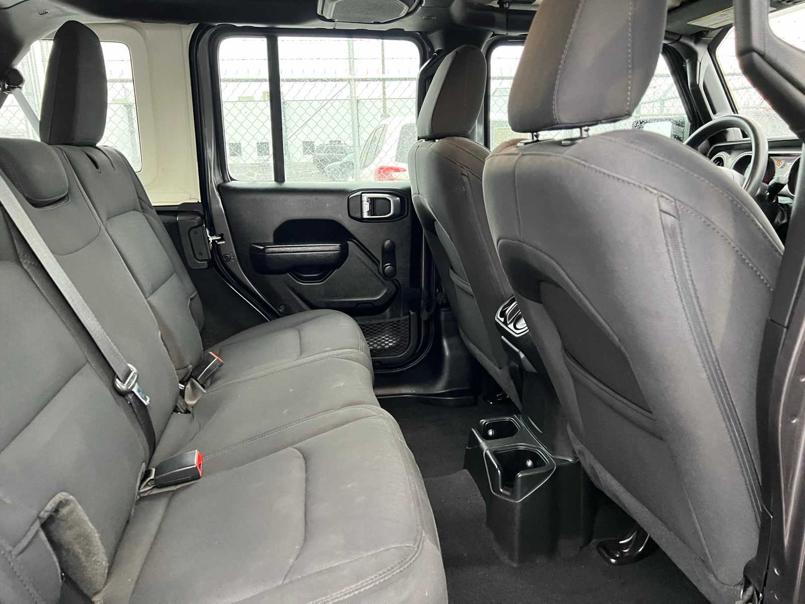 Thumbnail: 2022 Jeep Wrangler - 20