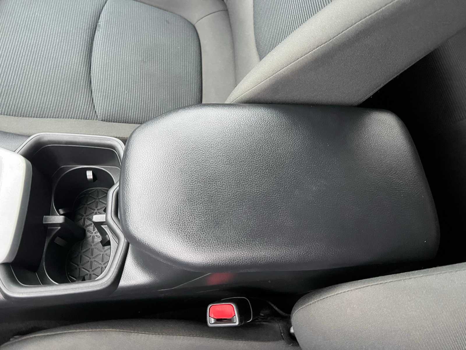 Thumbnail: 2022 Toyota RAV4 - 40