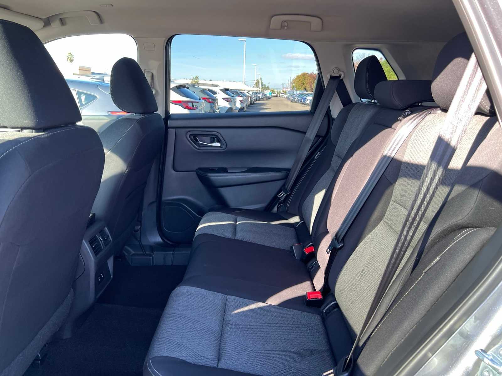 Thumbnail: 2024 Nissan Rogue - 18