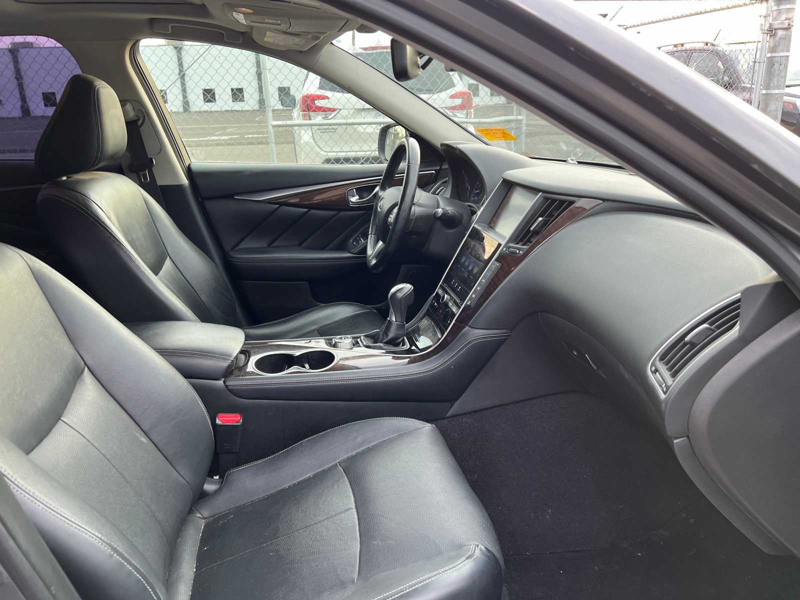 Thumbnail: 2016 INFINITI Q50 - 26