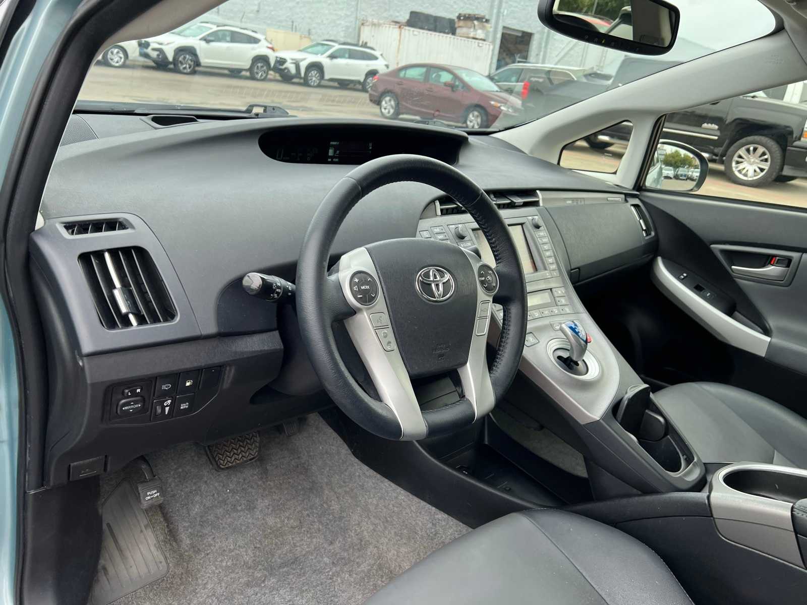 Thumbnail: 2012 Toyota Prius - 14