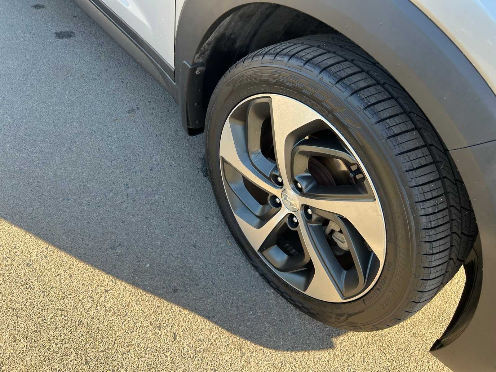 Thumbnail: 2016 Hyundai Tucson - 23