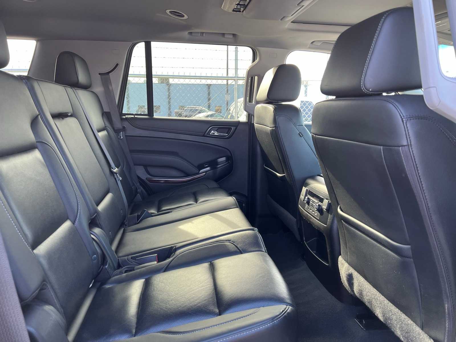 Thumbnail: 2019 GMC Yukon - 22