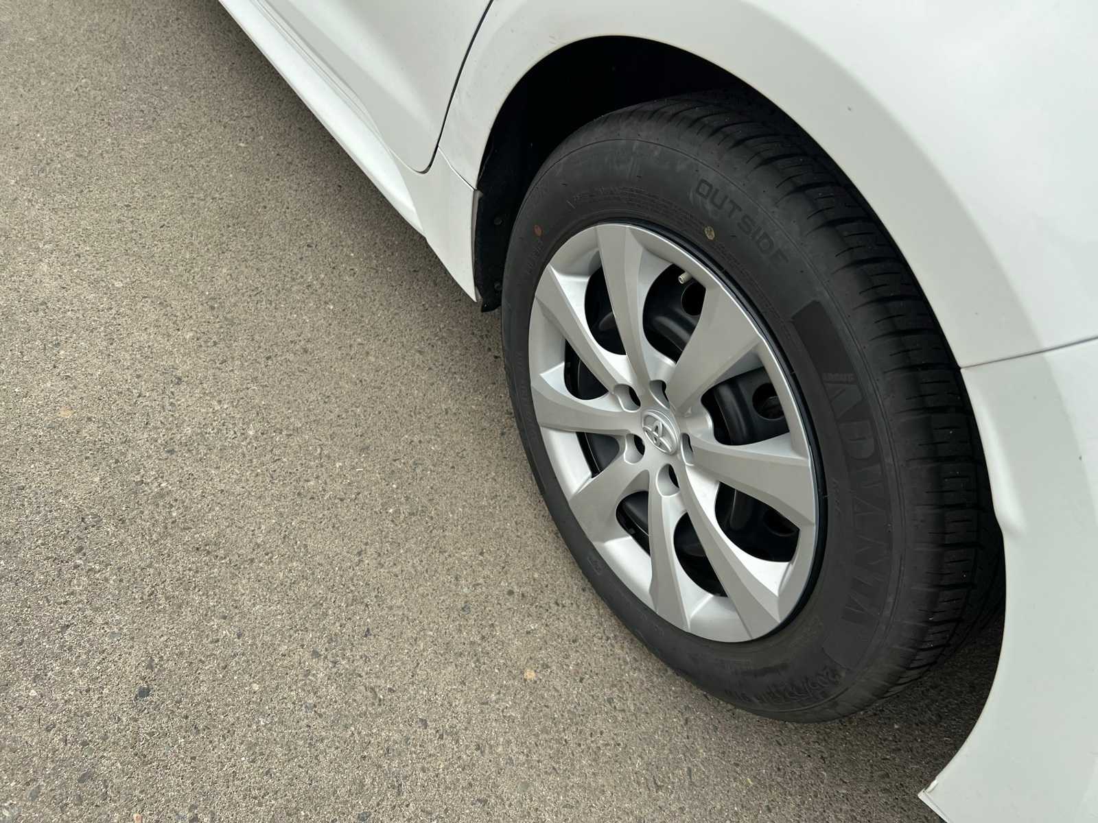 Thumbnail: 2022 Toyota Corolla - 17