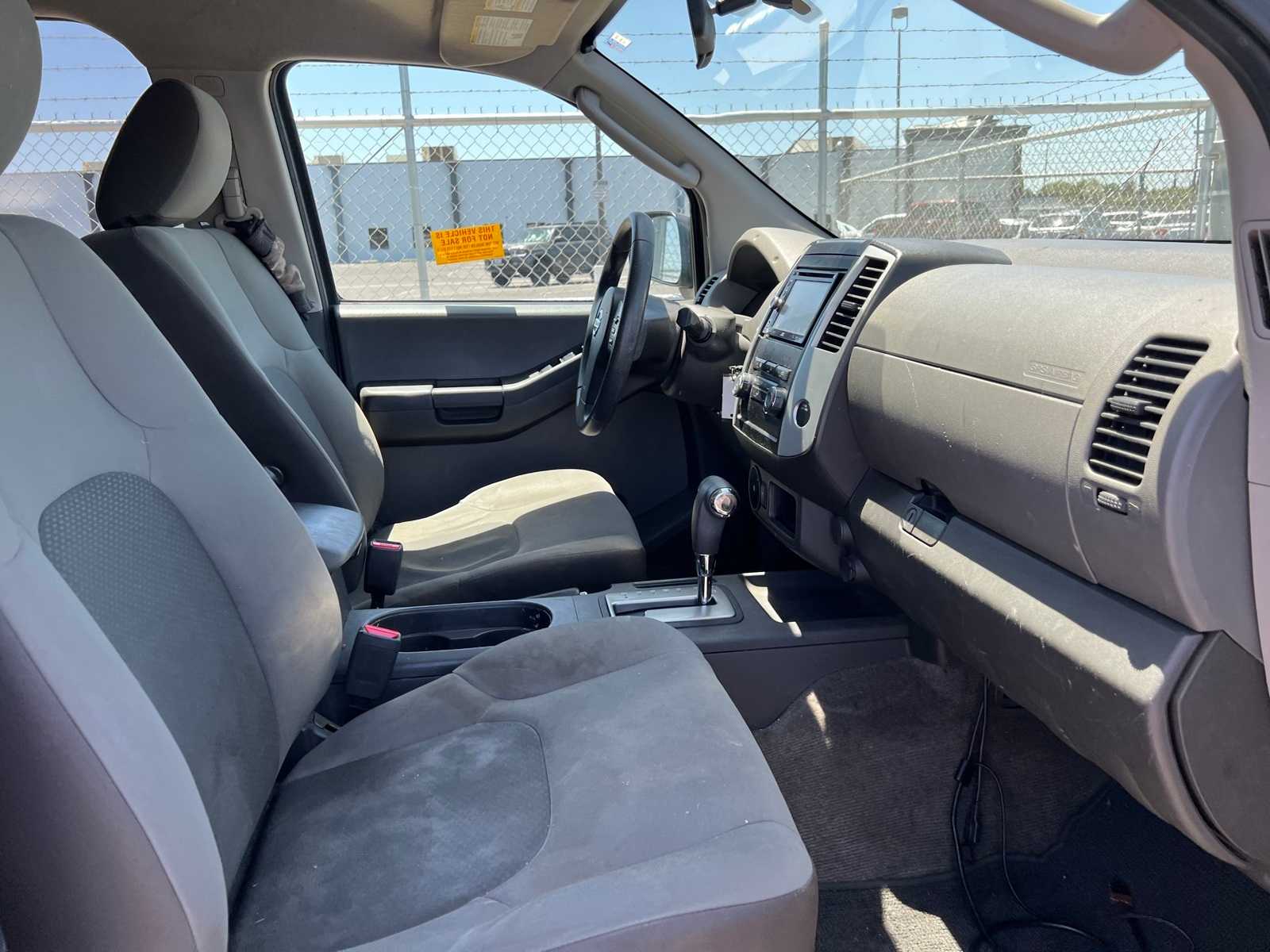 2011 Nissan Xterra S 26