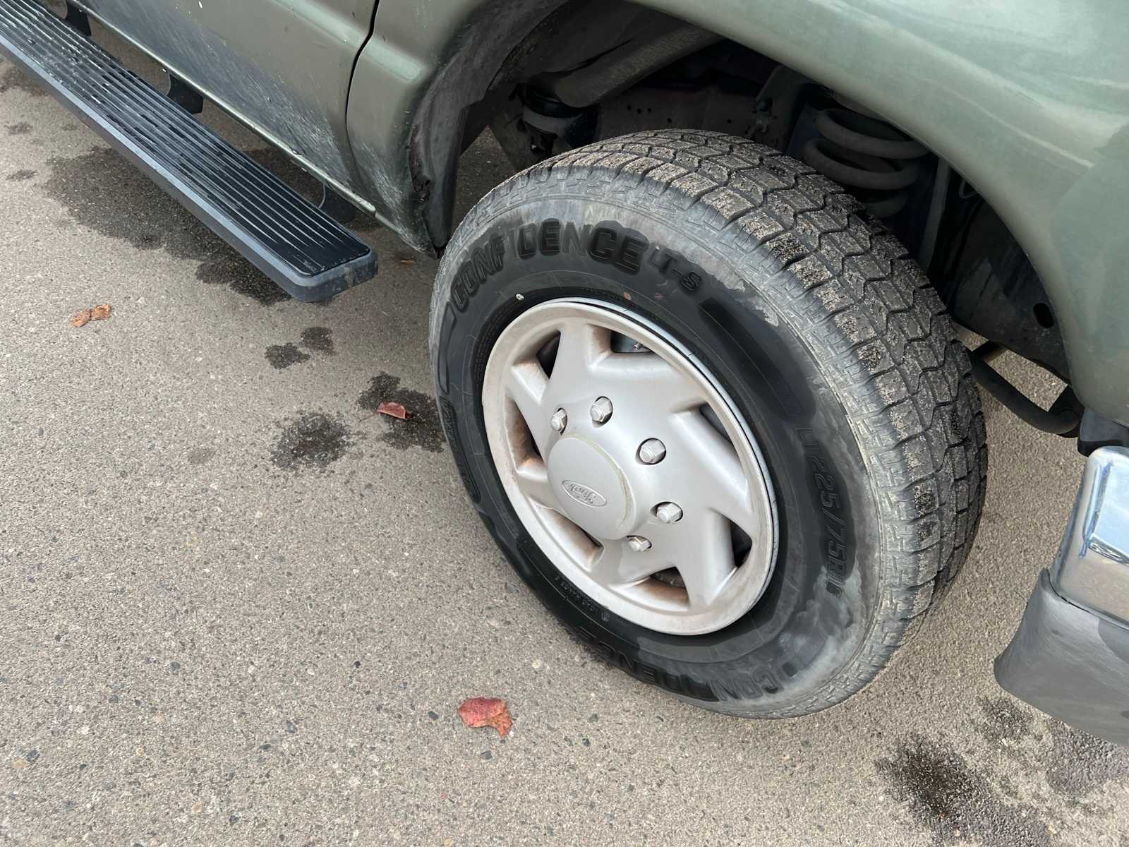 Thumbnail: 2005 Ford Econoline - 17