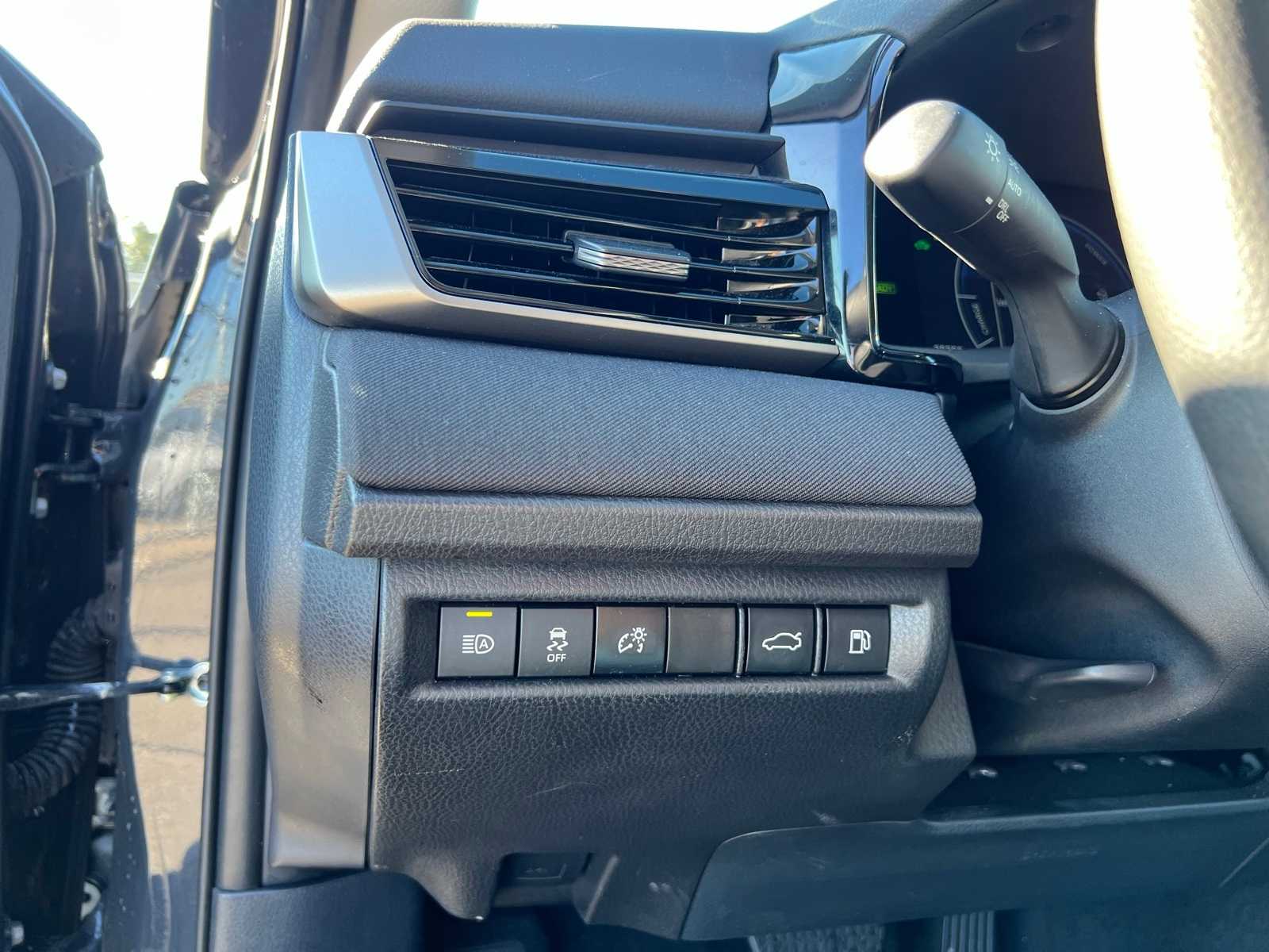 Thumbnail: 2025 Toyota Camry - 29